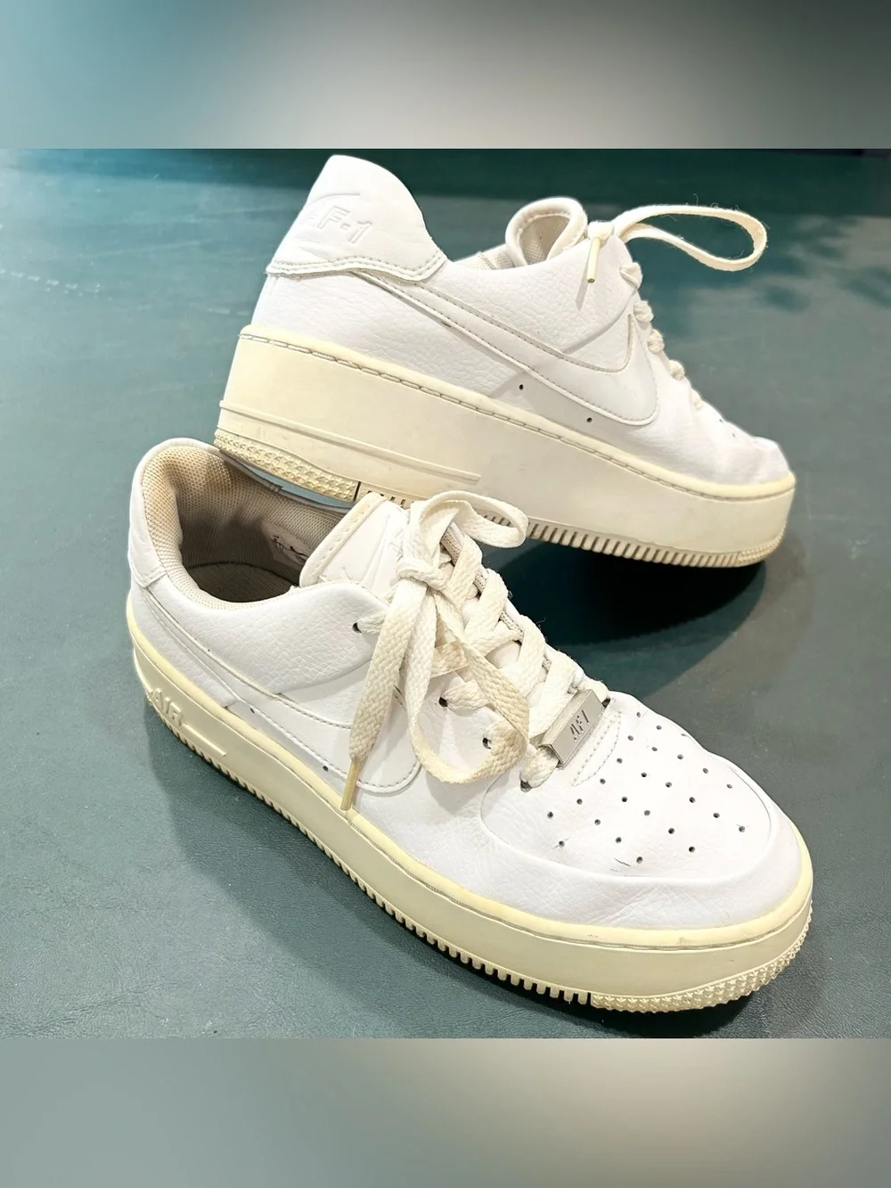 Nike Air Force 1 One AF1 Sneakers Shoes Triple White Women’s Size 8 AR5339-100